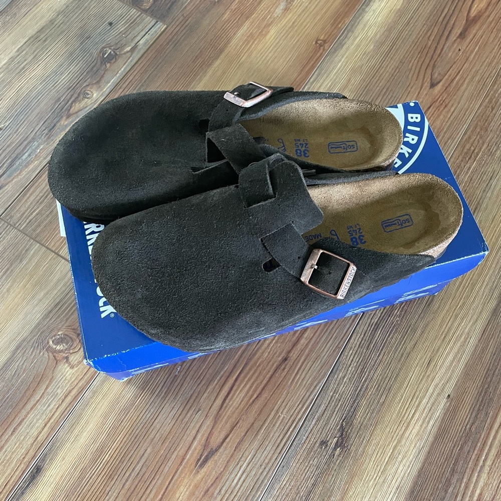 Mocha Birkenstock Boston Suede Clogs with Soft Footbed sz 38